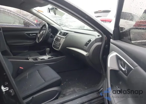 2017 Nissan Altima 2.5 S z USA, uszkodzony, nr VIN 1N4AL3AP6HC156990